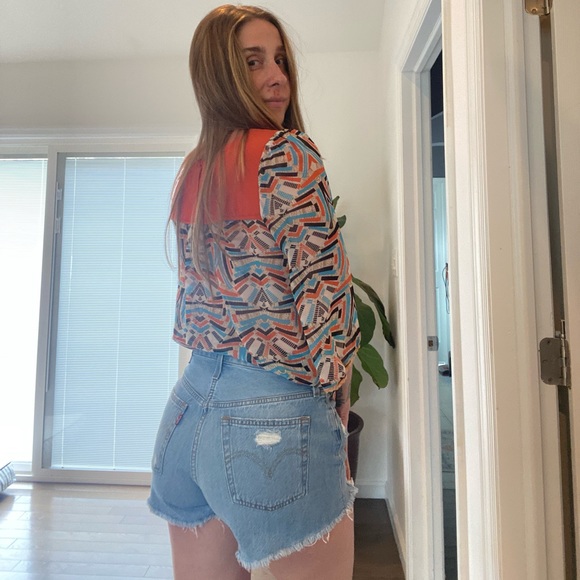 Sheer 3/4 Sleeve Blouse - Picture 3 of 5